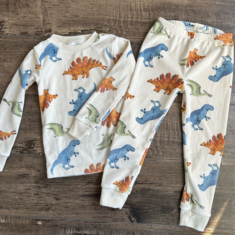 2 X Boy DreamPlush Long-Sleeve Snug Fit 2-Piece Pyjamas Dinosaurs and Food truck